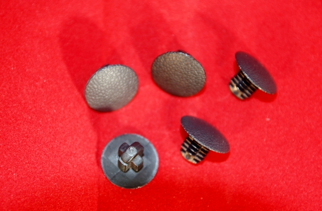 Christmas Tree FIR Spruce Clips 8mm Hole 18mm Head